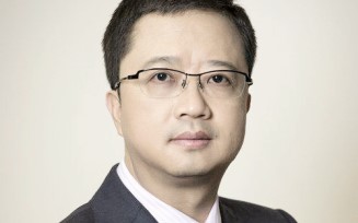 梁信軍